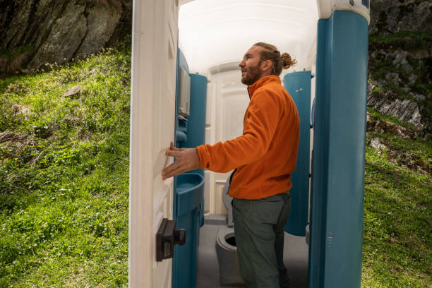 Best Portable toilet rental cost  in Struthers, OH