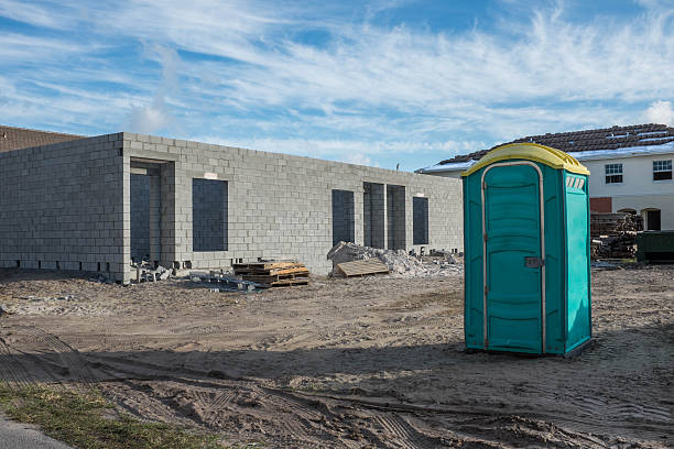 Best Portable toilet rental cost  in Struthers, OH